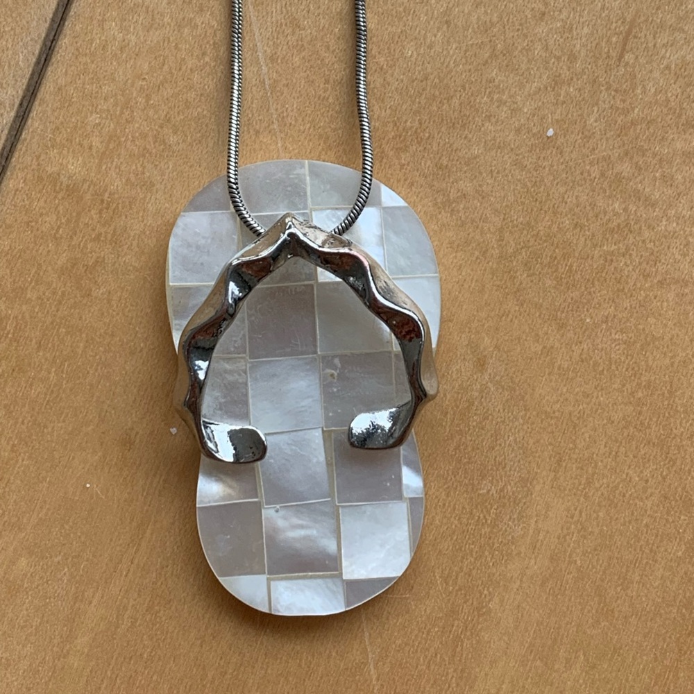 Flip flop shaped shell necklace